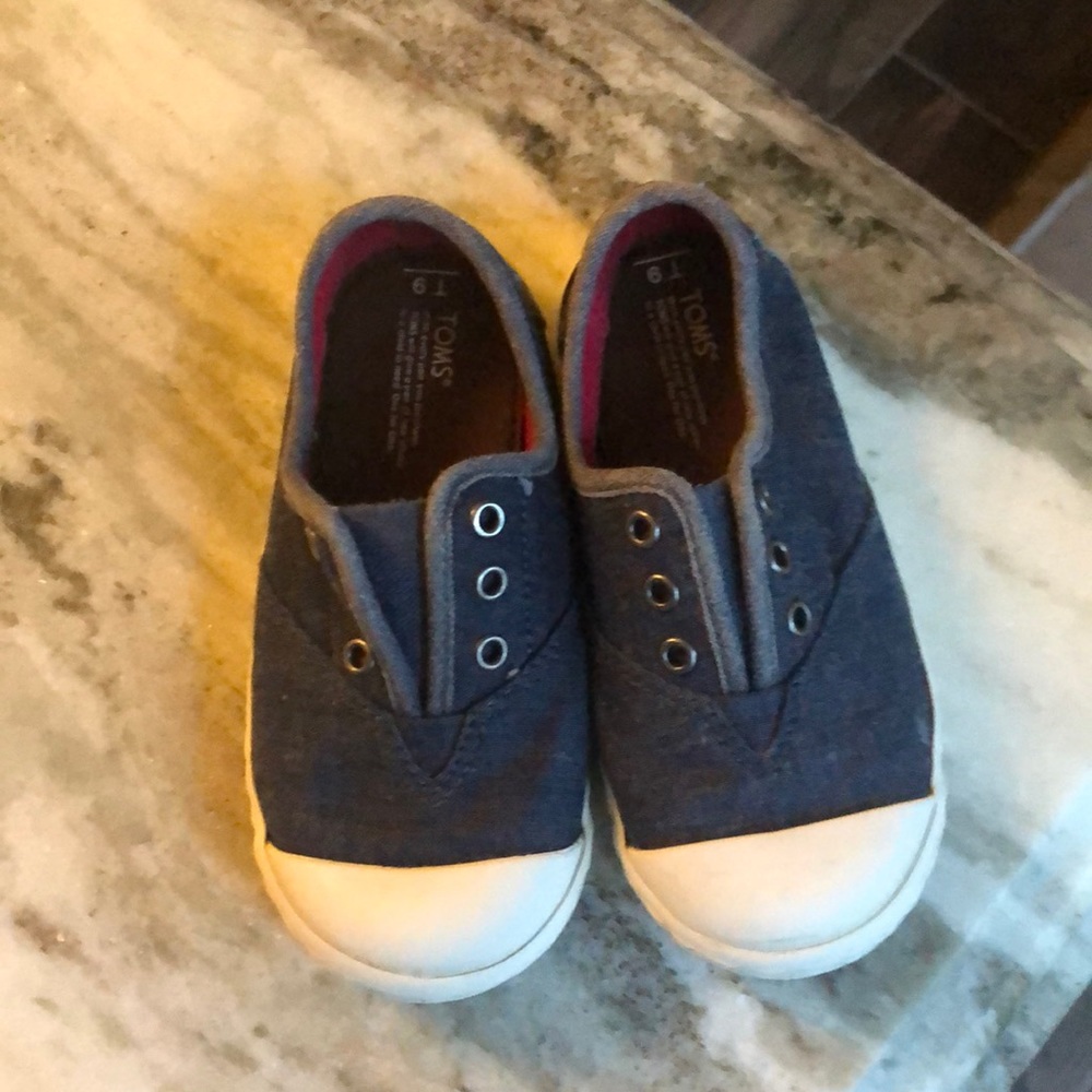 Toms denim sneakers Tiny Toms 9